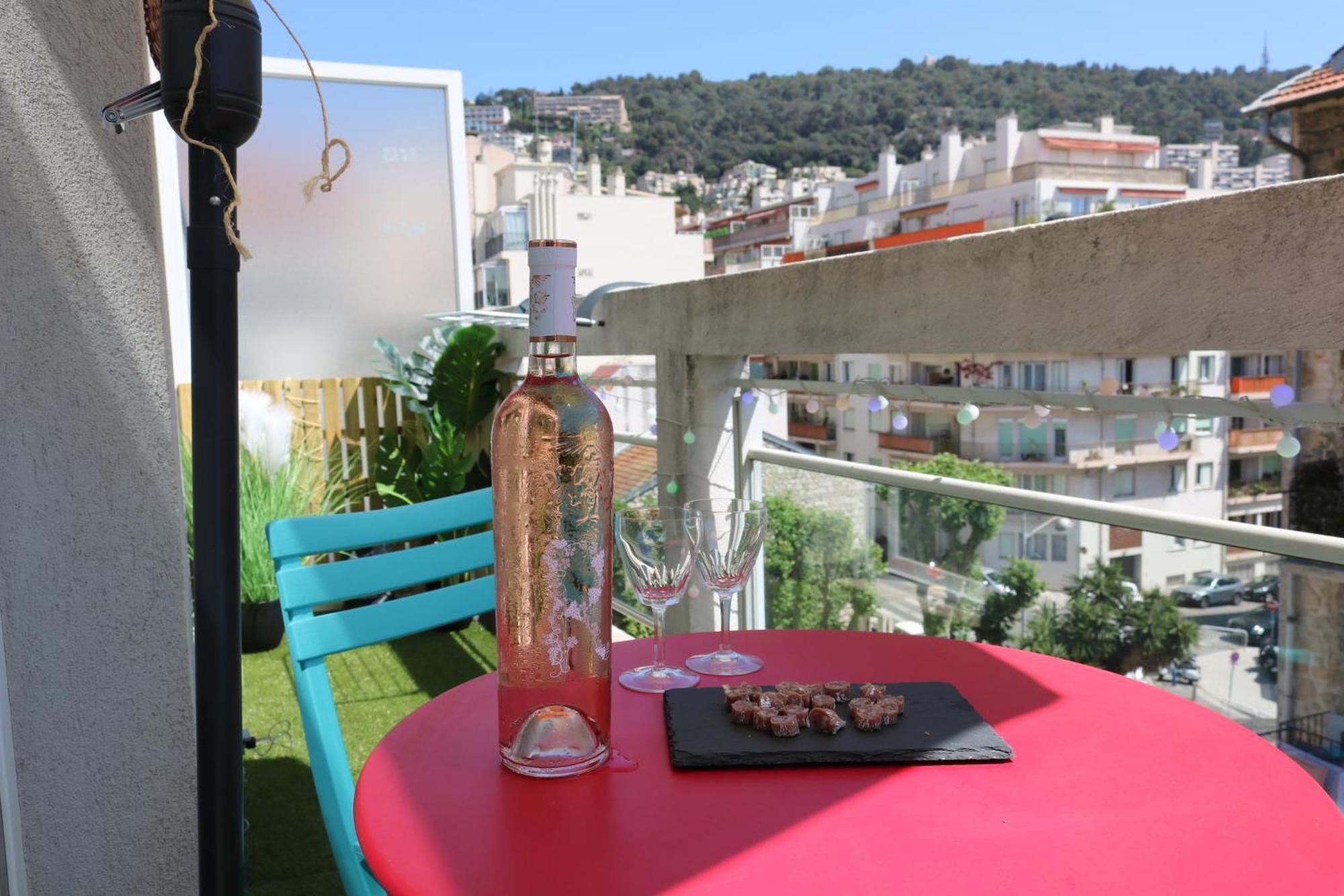 Appartement Climatise Avec Terrasse Ensoleillee