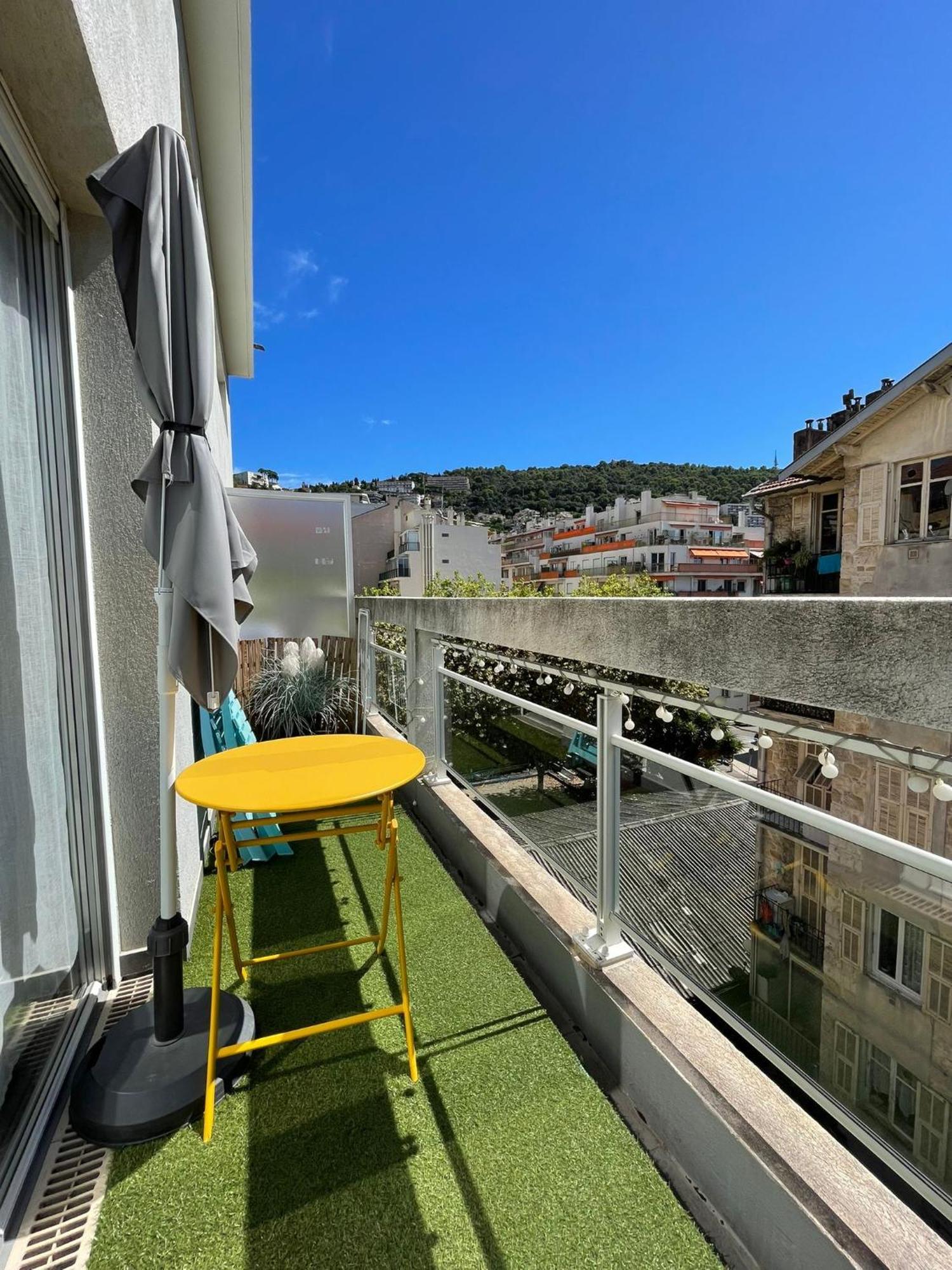 Appartement Climatise Avec Terrasse Ensoleillee